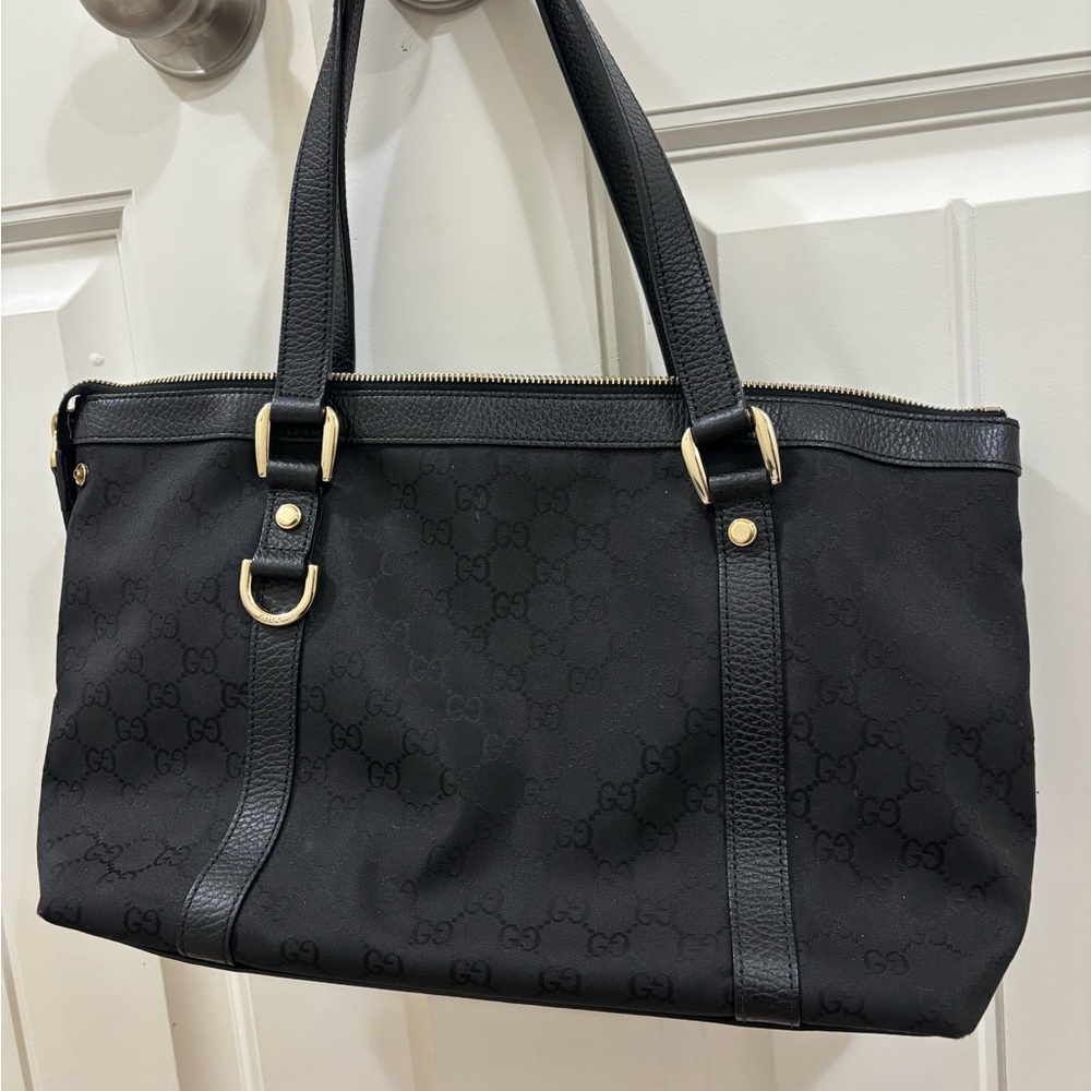 Gucci Black Monogram Shoulder Bag with Gold Hardware - Picture 3 of 8